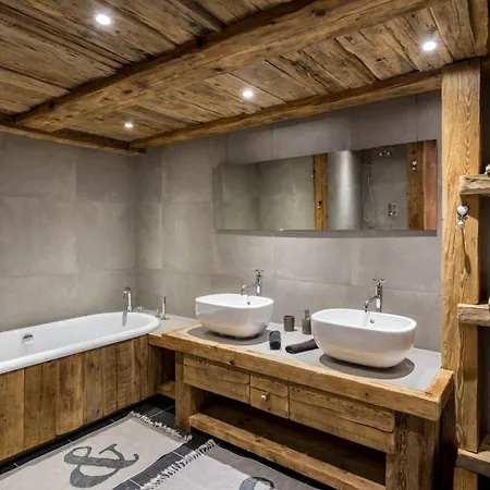 La Roche Du Renard - 300 M In Sauna Tatil Evi