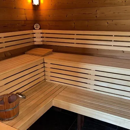 La Roche Du Renard - 300 M In Sauna Tatil Evi *